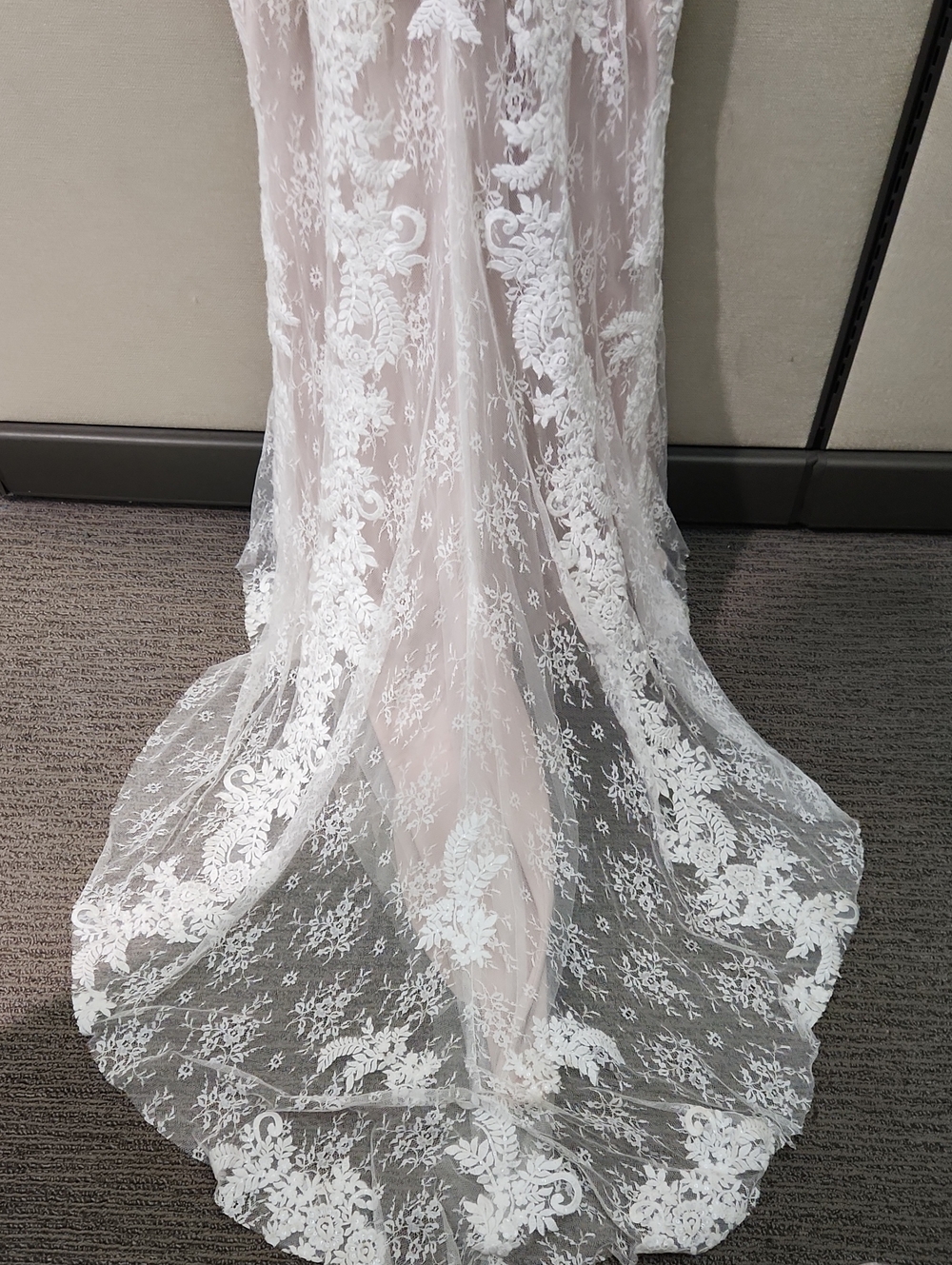 Whispers and Echoes Milano Gown Size 12 - Picture 3 of 16